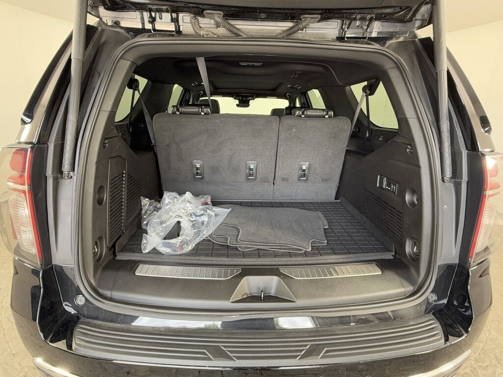 2023 Chevrolet Suburban 4WD Premier W/Premium Pkg/Panoramic Sunroof Maumee OH