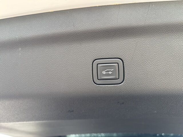 2023 Chevrolet Suburban High Country  TX