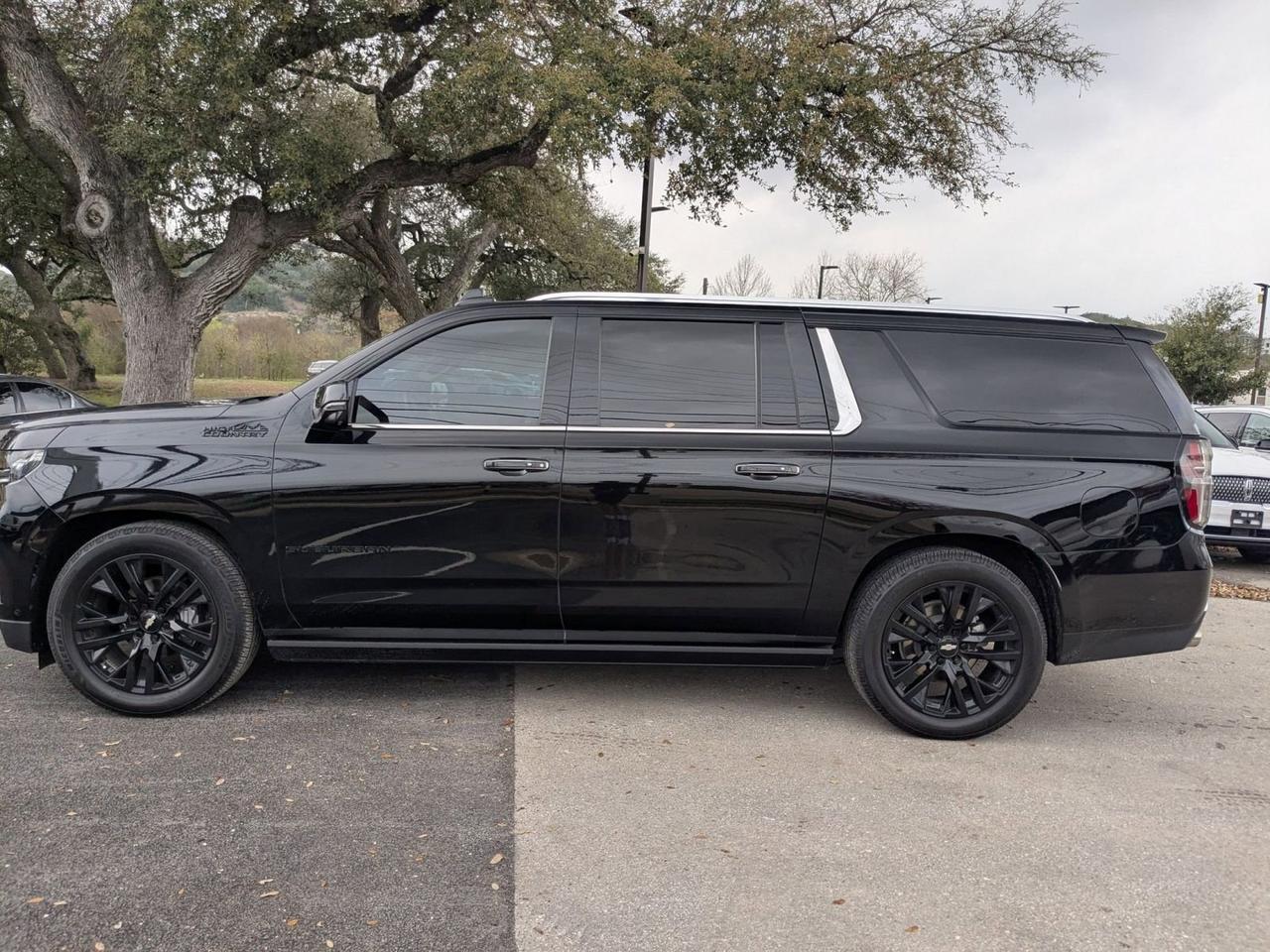 2023 Chevrolet Suburban High Country