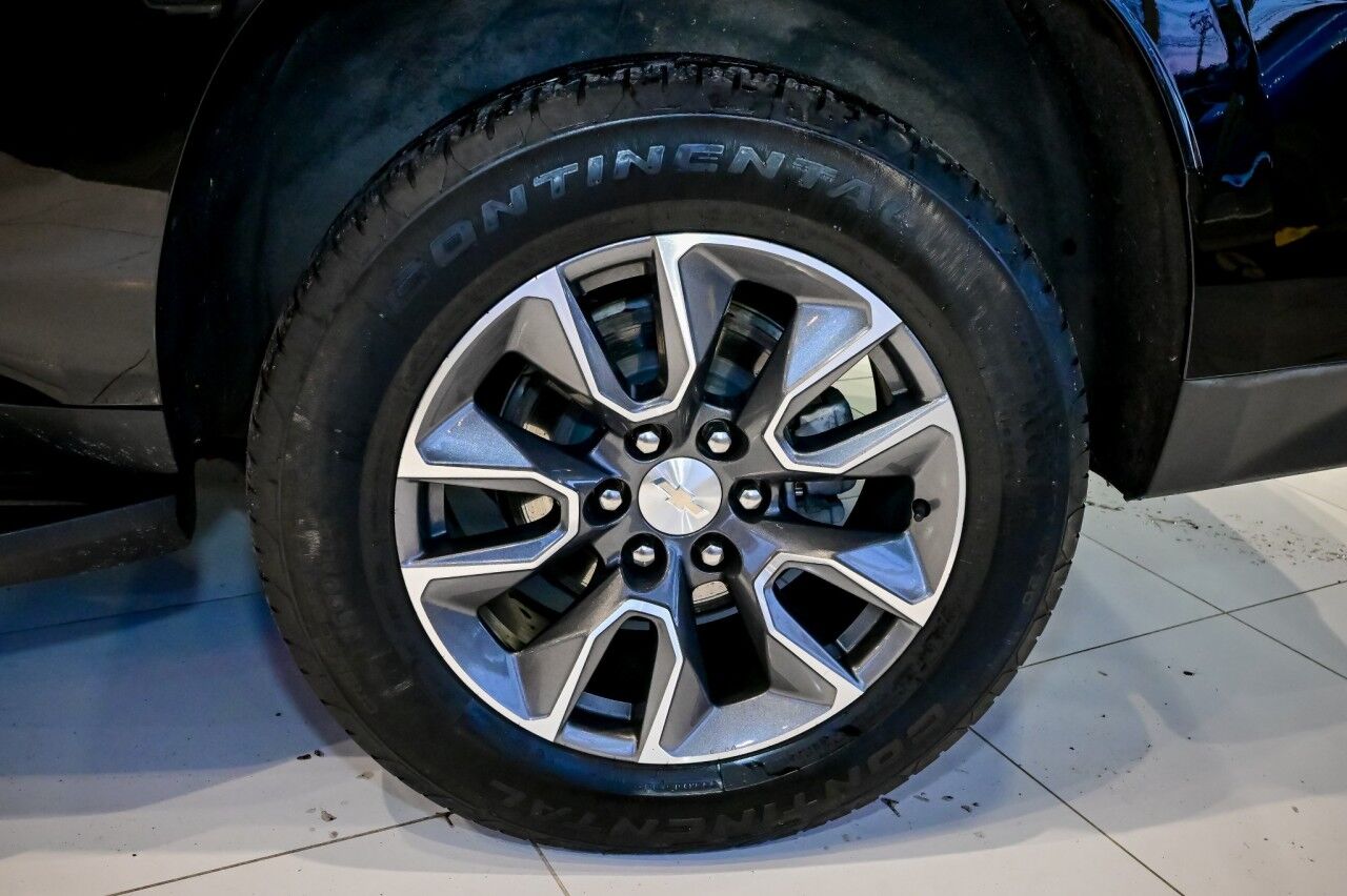 2023 Chevrolet Suburban LS, 20'' Ma chine Polished Wheels Springfield NJ