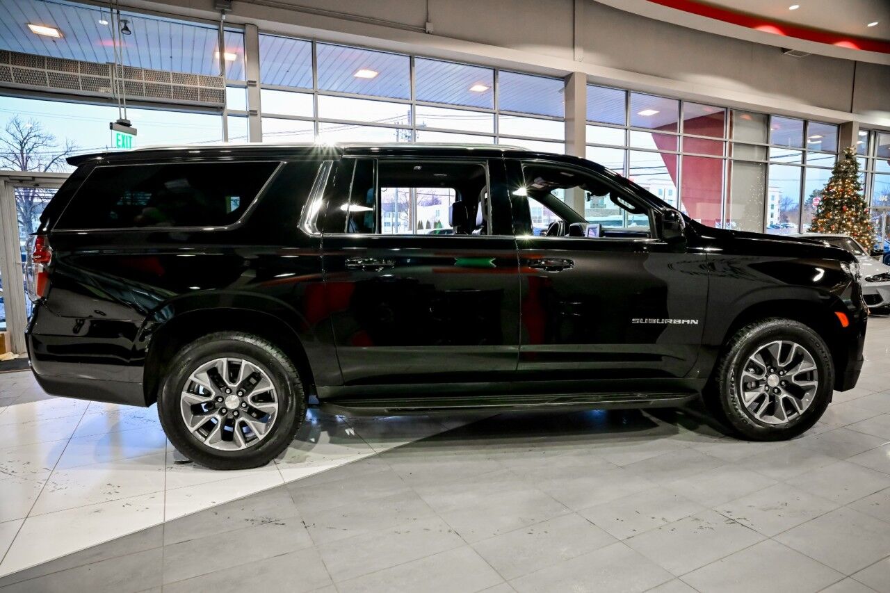 2023 Chevrolet Suburban LS, 20'' Ma chine Polished Wheels Springfield NJ