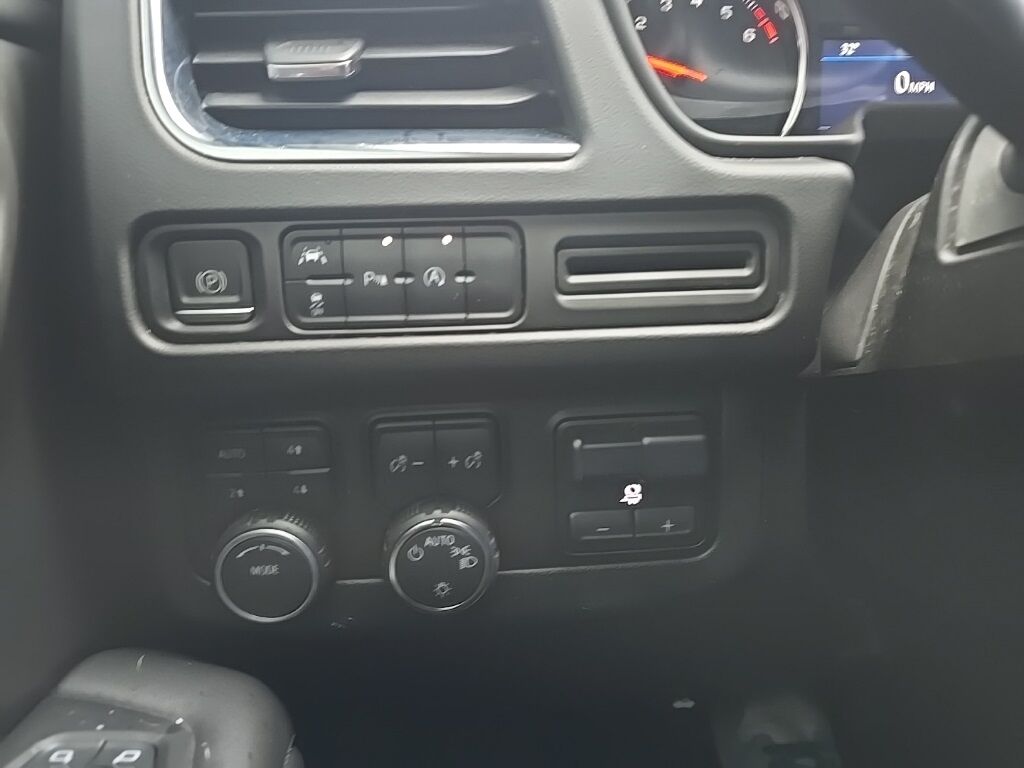 2023 Chevrolet Suburban LS 4WD Minocqua WI