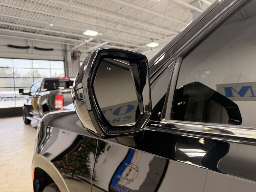 2023 Chevrolet Suburban LS 4WD Minocqua WI