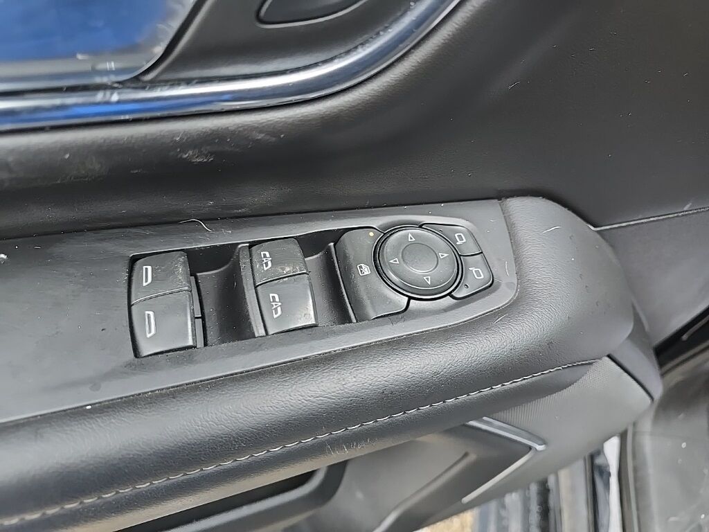 2023 Chevrolet Suburban LS 4WD Minocqua WI