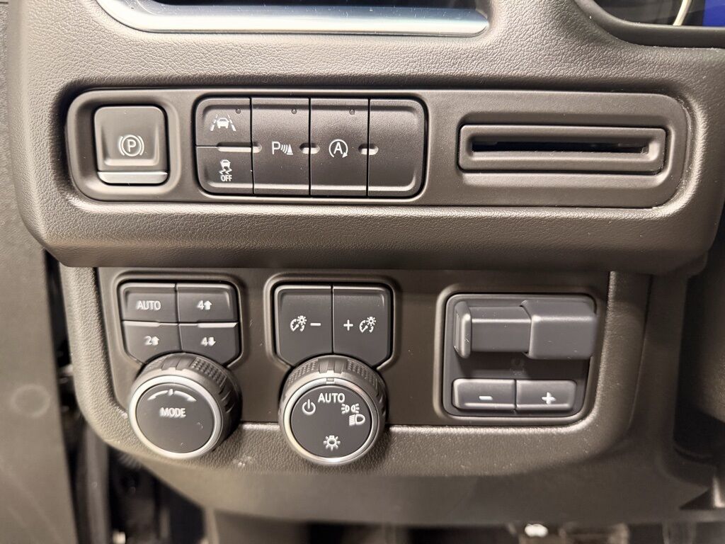 2023 Chevrolet Suburban LS 4WD Minocqua WI