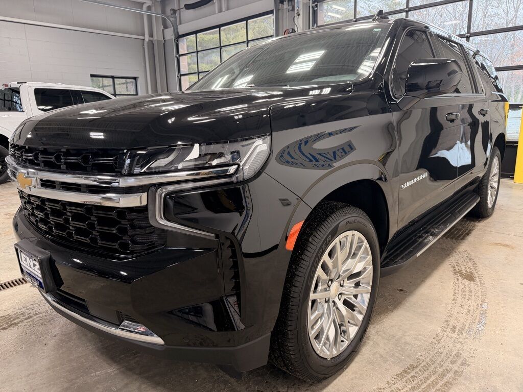 2023 Chevrolet Suburban LS 4WD Minocqua WI
