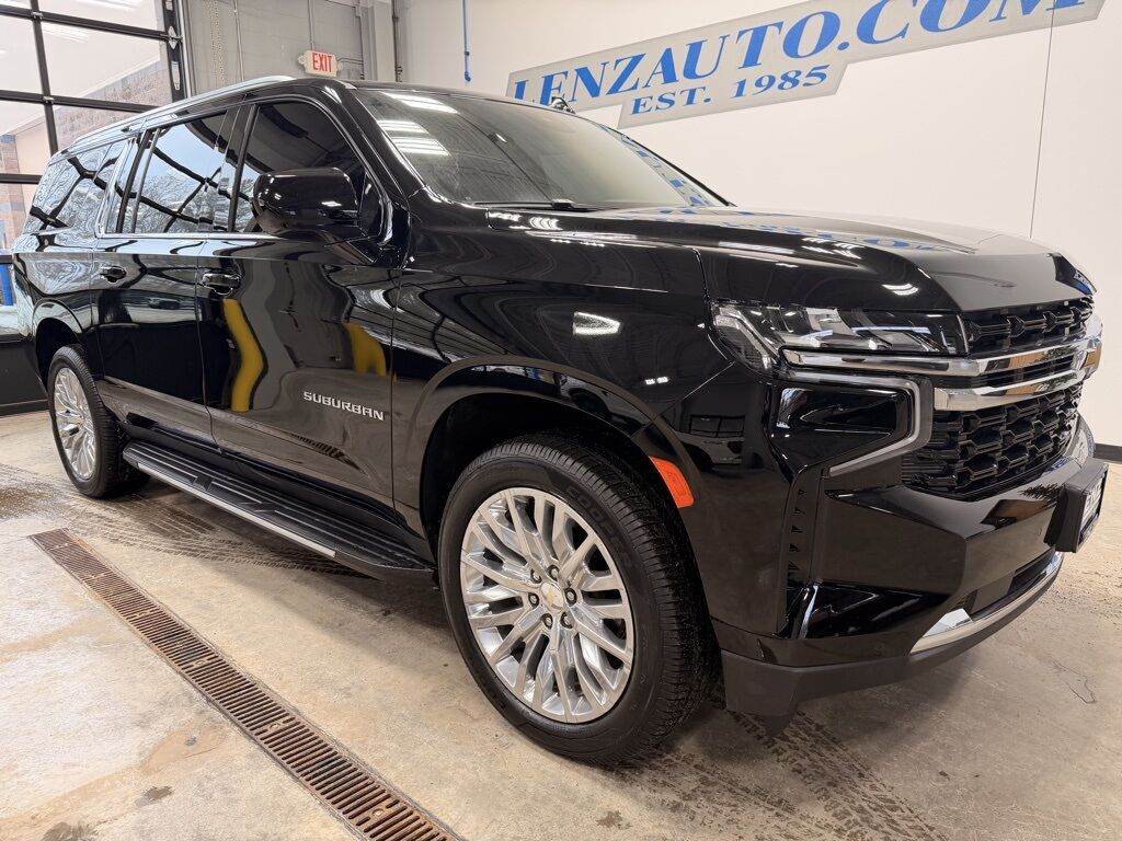 2023 Chevrolet Suburban LS 4WD Minocqua WI