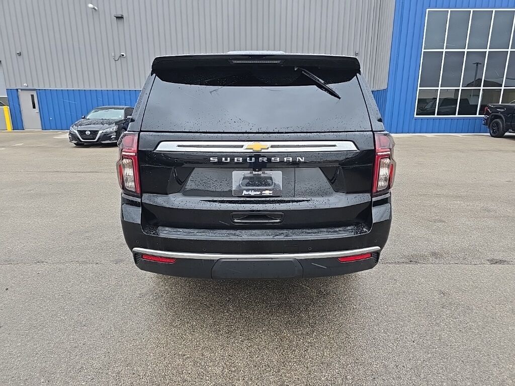 2023 Chevrolet Suburban LS 4WD Minocqua WI