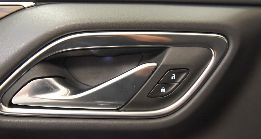 2023 Chevrolet Suburban LS Akron