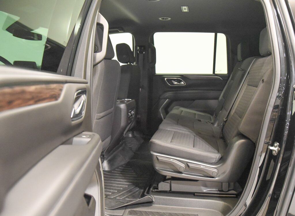 2023 Chevrolet Suburban LS Akron