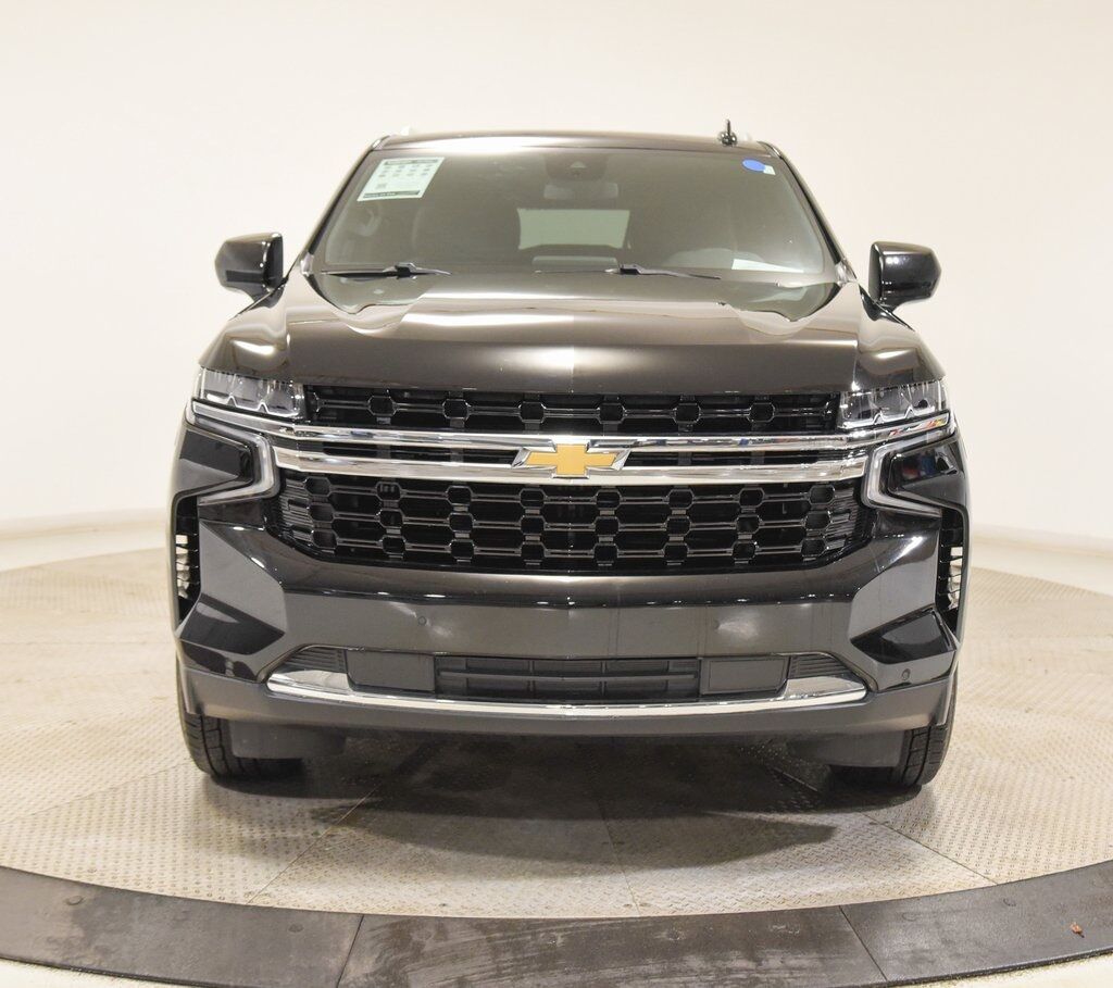 2023 Chevrolet Suburban LS Akron