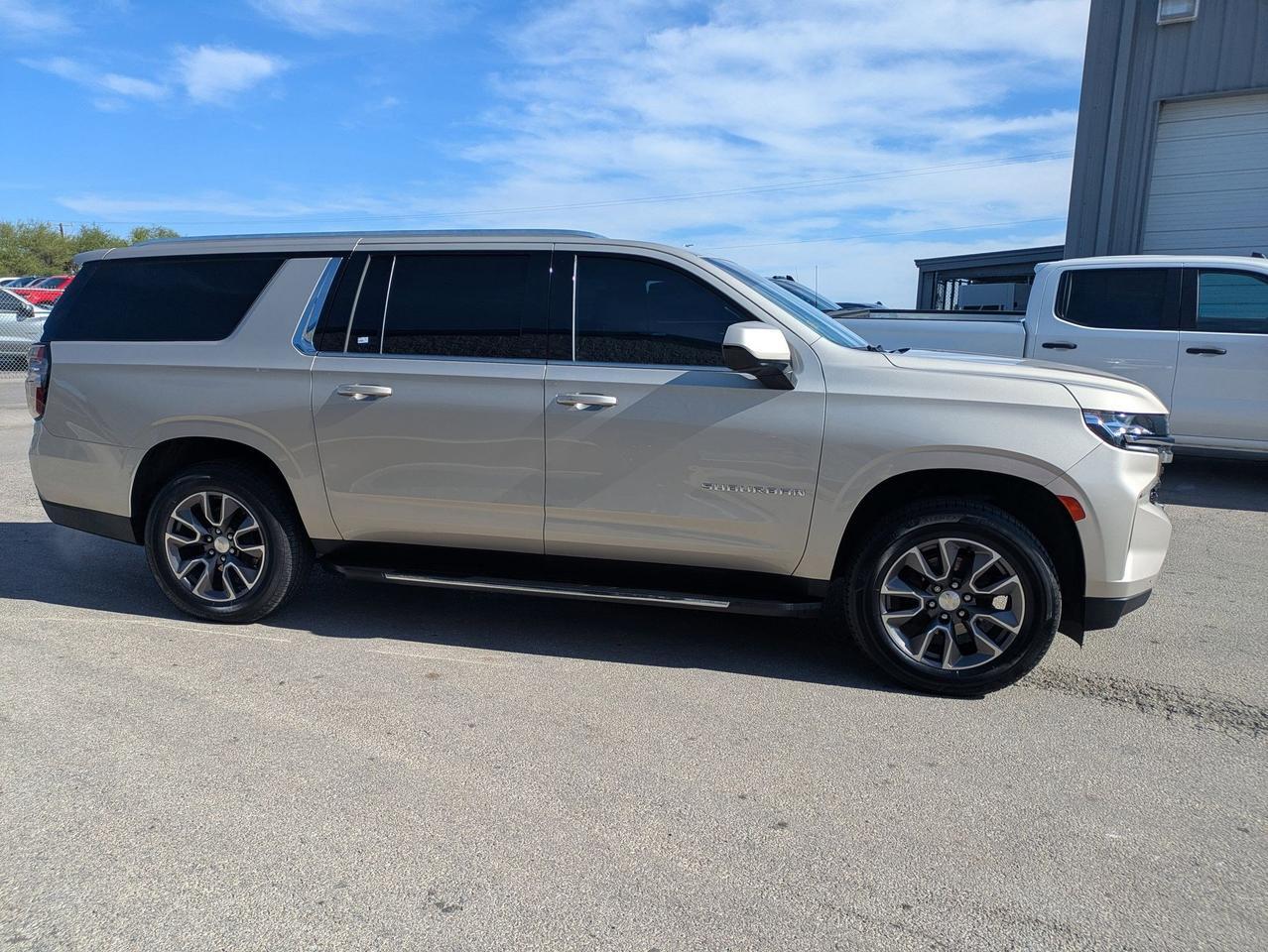 2023 Chevrolet Suburban LS