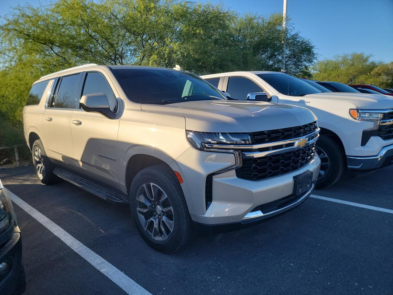 2023 Chevrolet Suburban LS