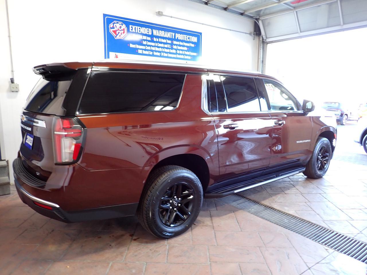 2023 Chevrolet Suburban LT 4WD 4DR LEATHER NAVI Listowel ON