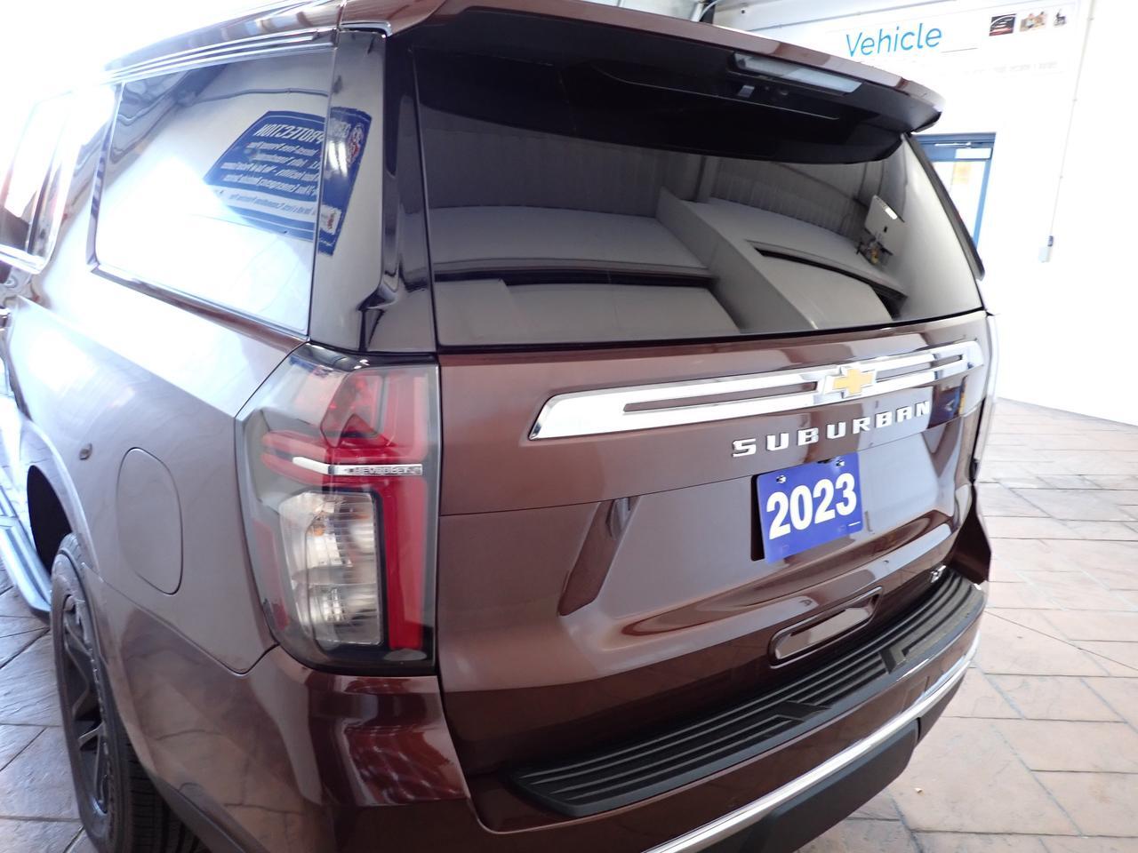 2023 Chevrolet Suburban LT 4WD 4DR LEATHER NAVI Listowel ON