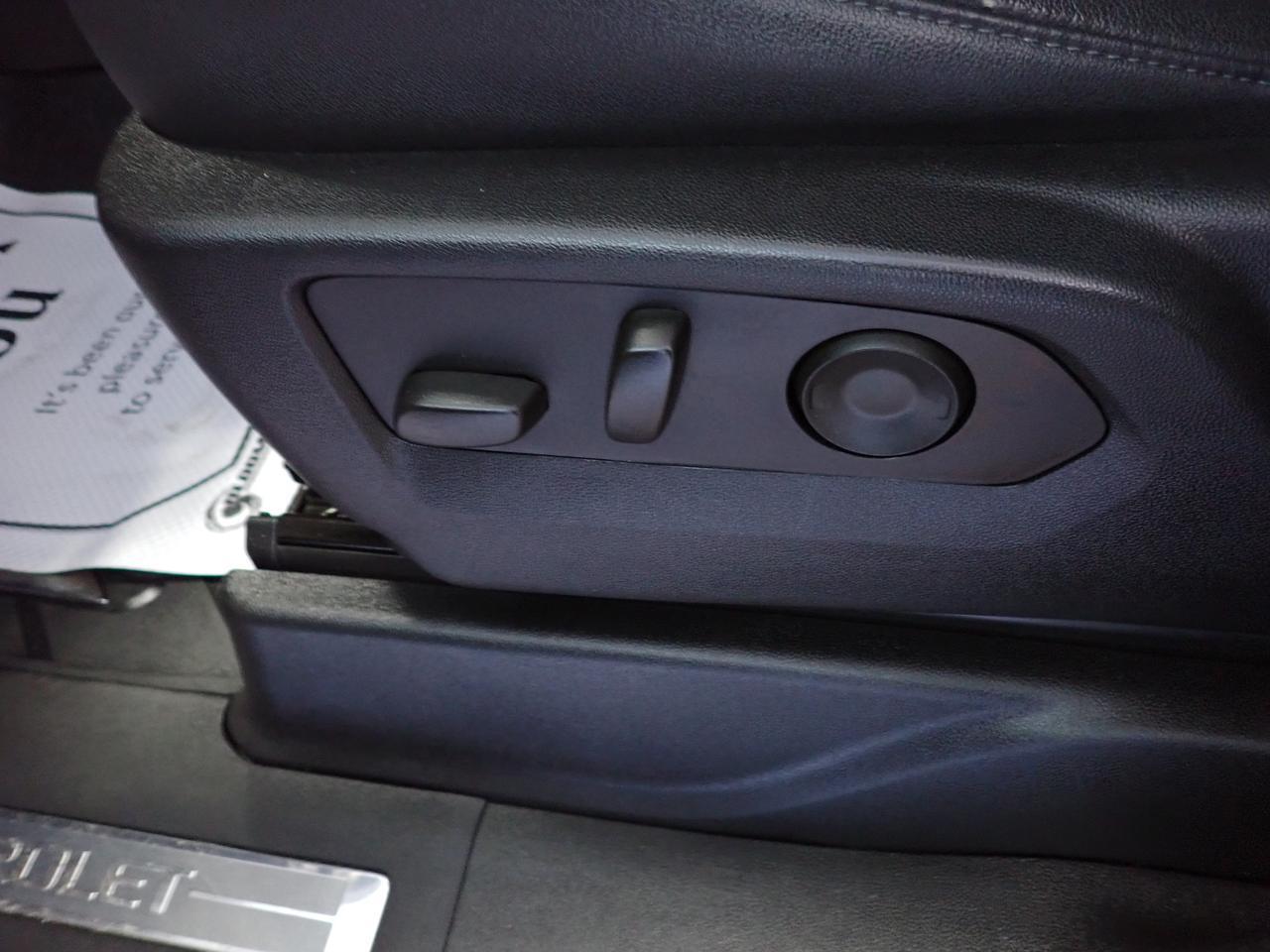 2023 Chevrolet Suburban LT 4WD 4DR LEATHER NAVI Listowel ON