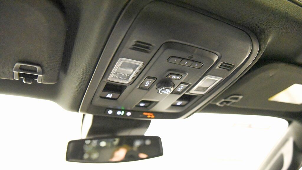 2023 Chevrolet Suburban LT Akron