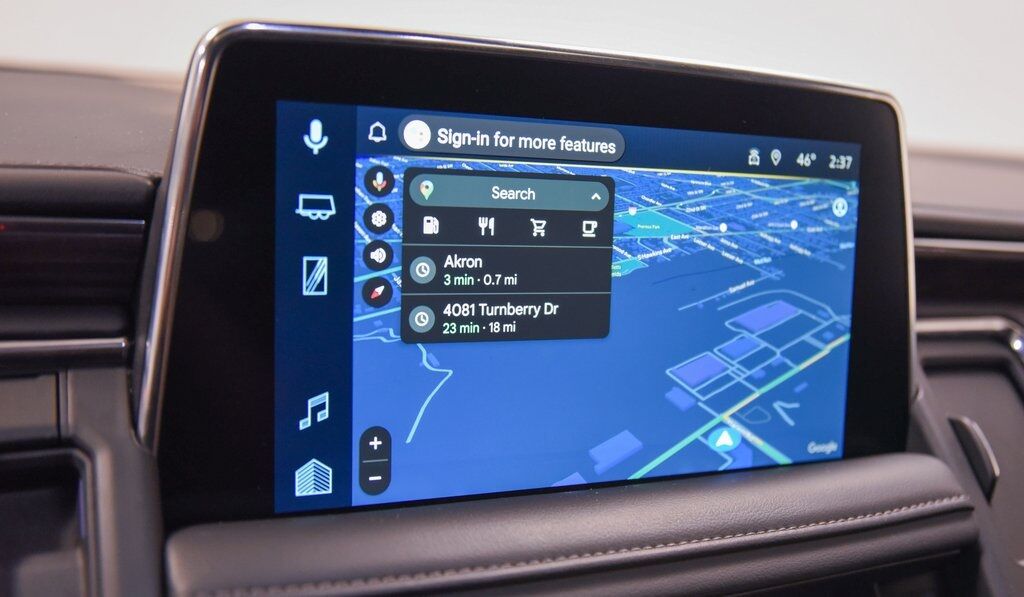 2023 Chevrolet Suburban LT Akron