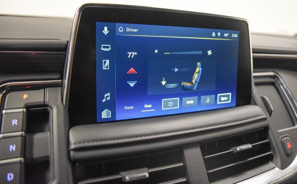 2023 Chevrolet Suburban LT Akron