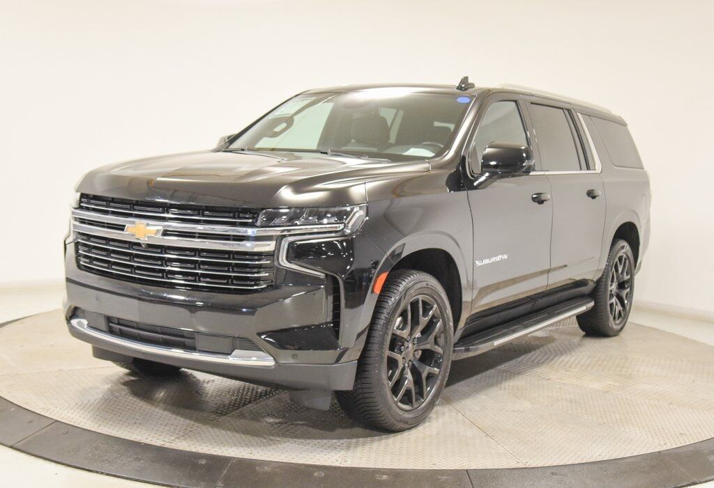 2023 Chevrolet Suburban LT Akron