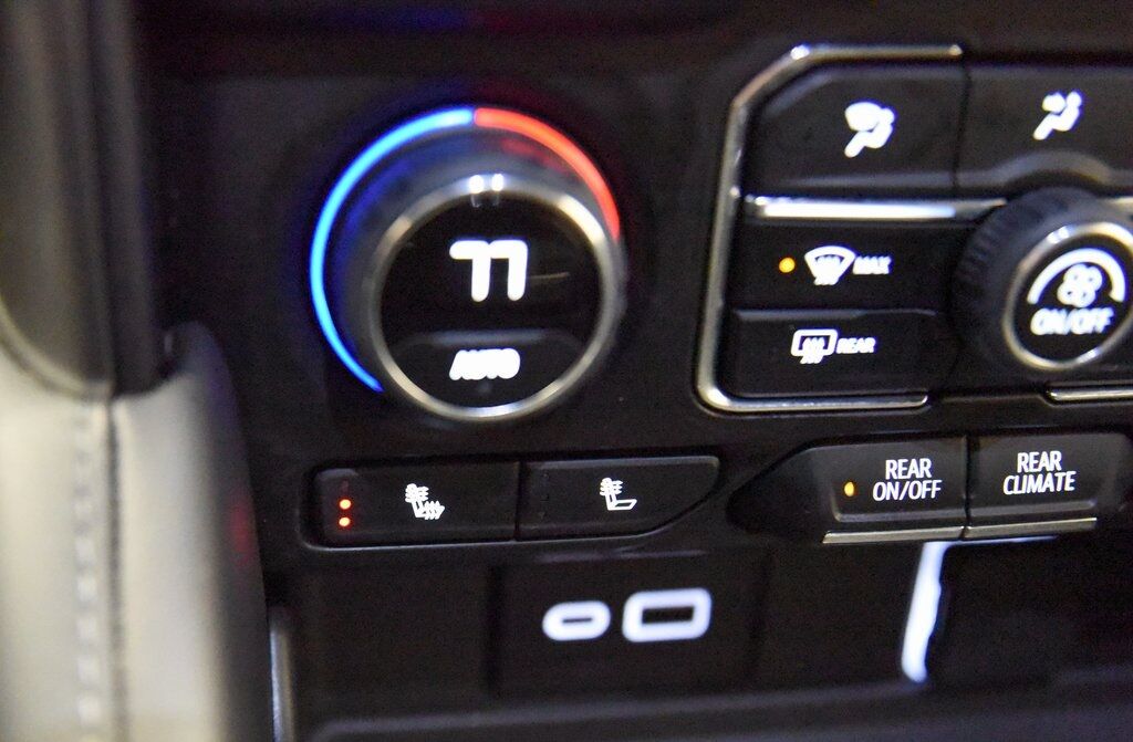 2023 Chevrolet Suburban LT Akron