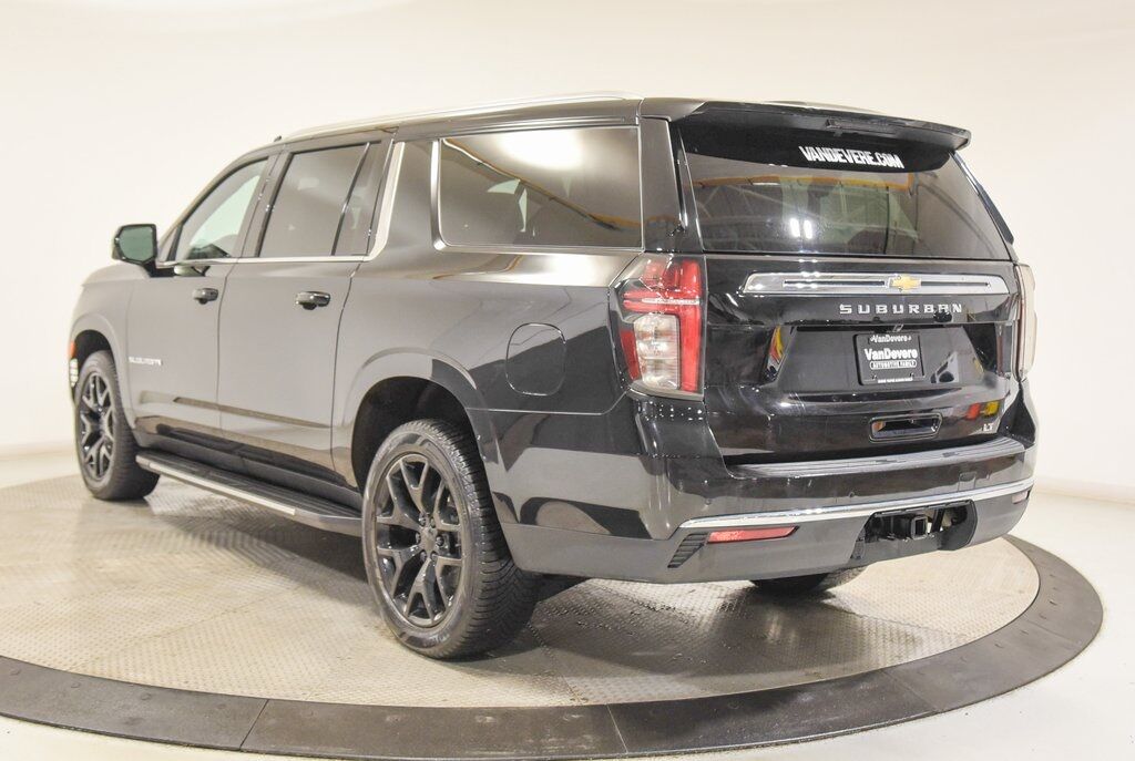 2023 Chevrolet Suburban LT Akron