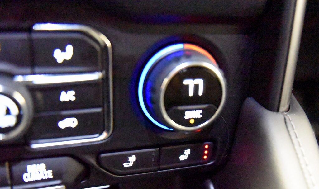 2023 Chevrolet Suburban LT Akron