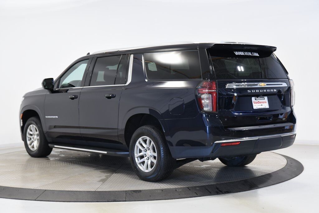 2023 Chevrolet Suburban LT Akron