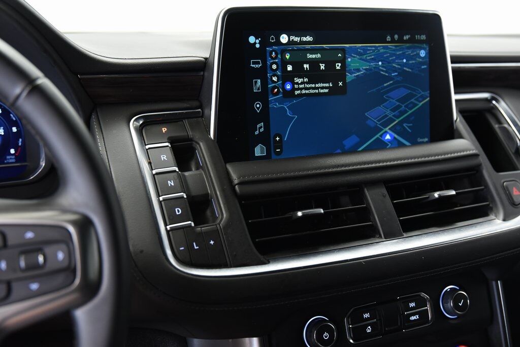 2023 Chevrolet Suburban LT Akron