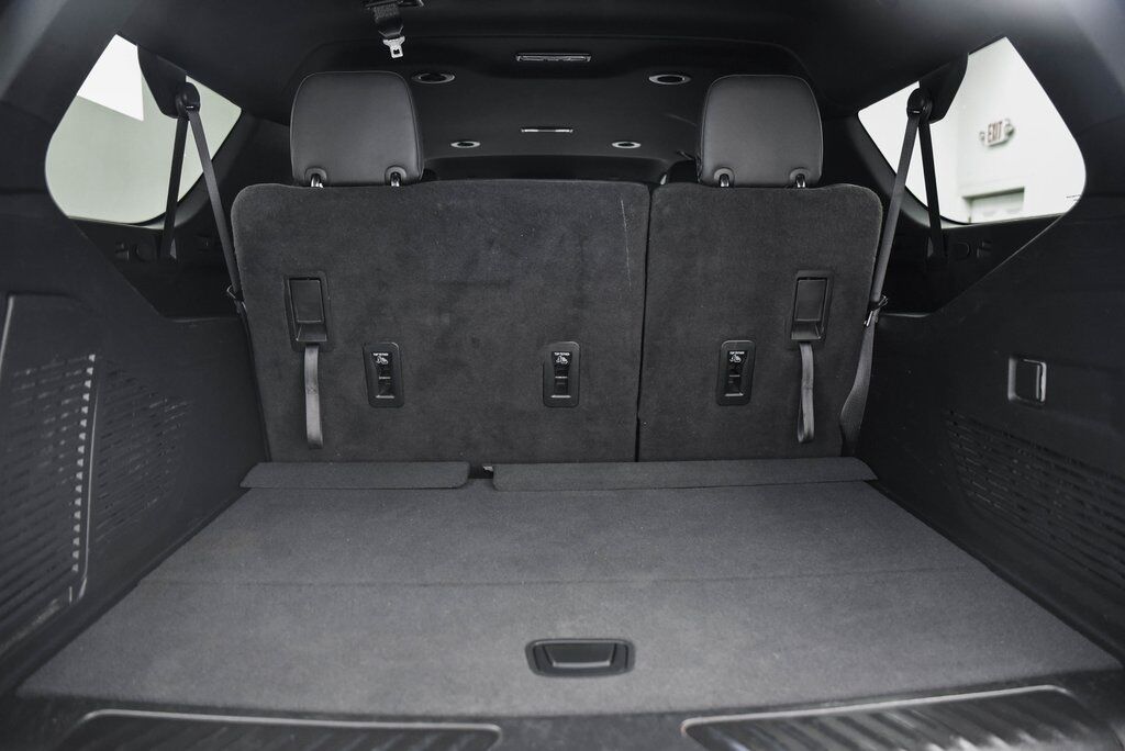 2023 Chevrolet Suburban LT Akron OH
