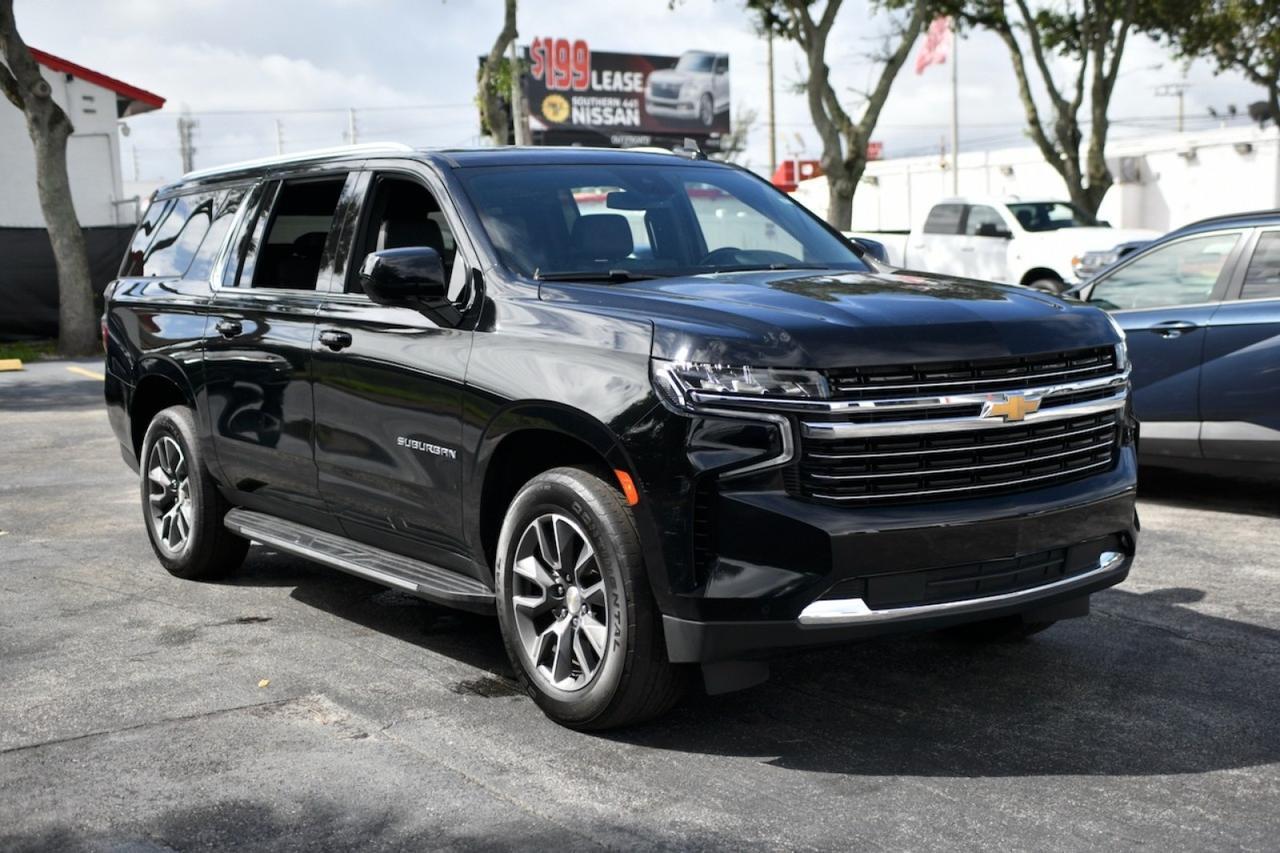 2023 Chevrolet Suburban LT