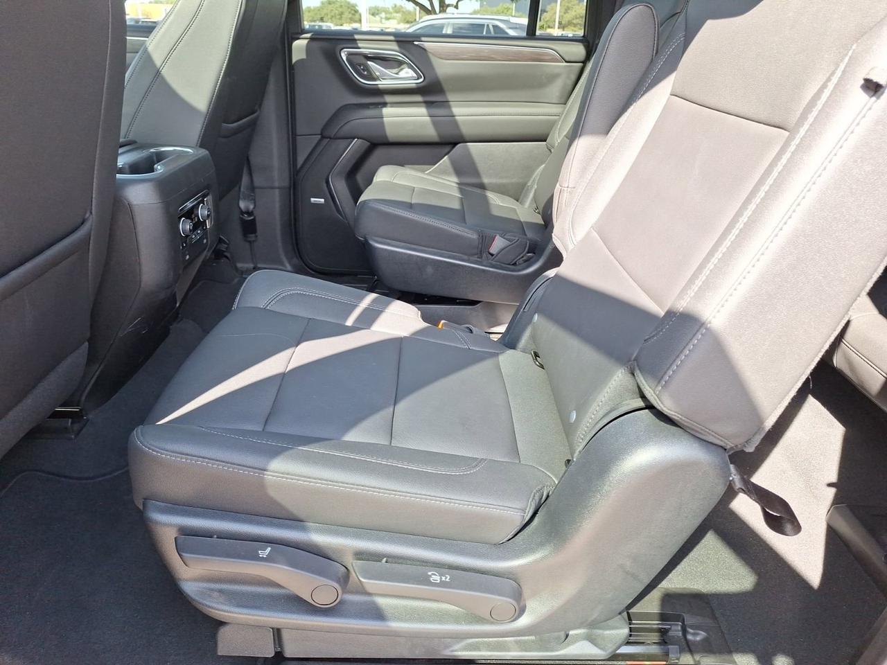 2023 Chevrolet Suburban LT Hurst TX