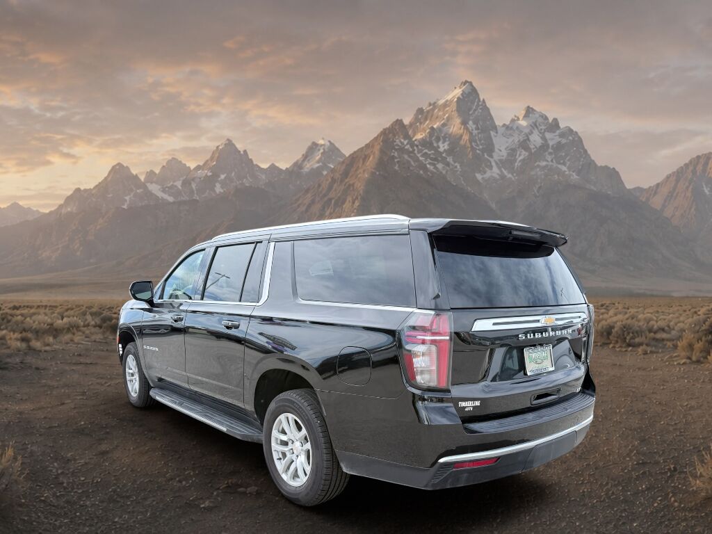 2023 Chevrolet Suburban LT