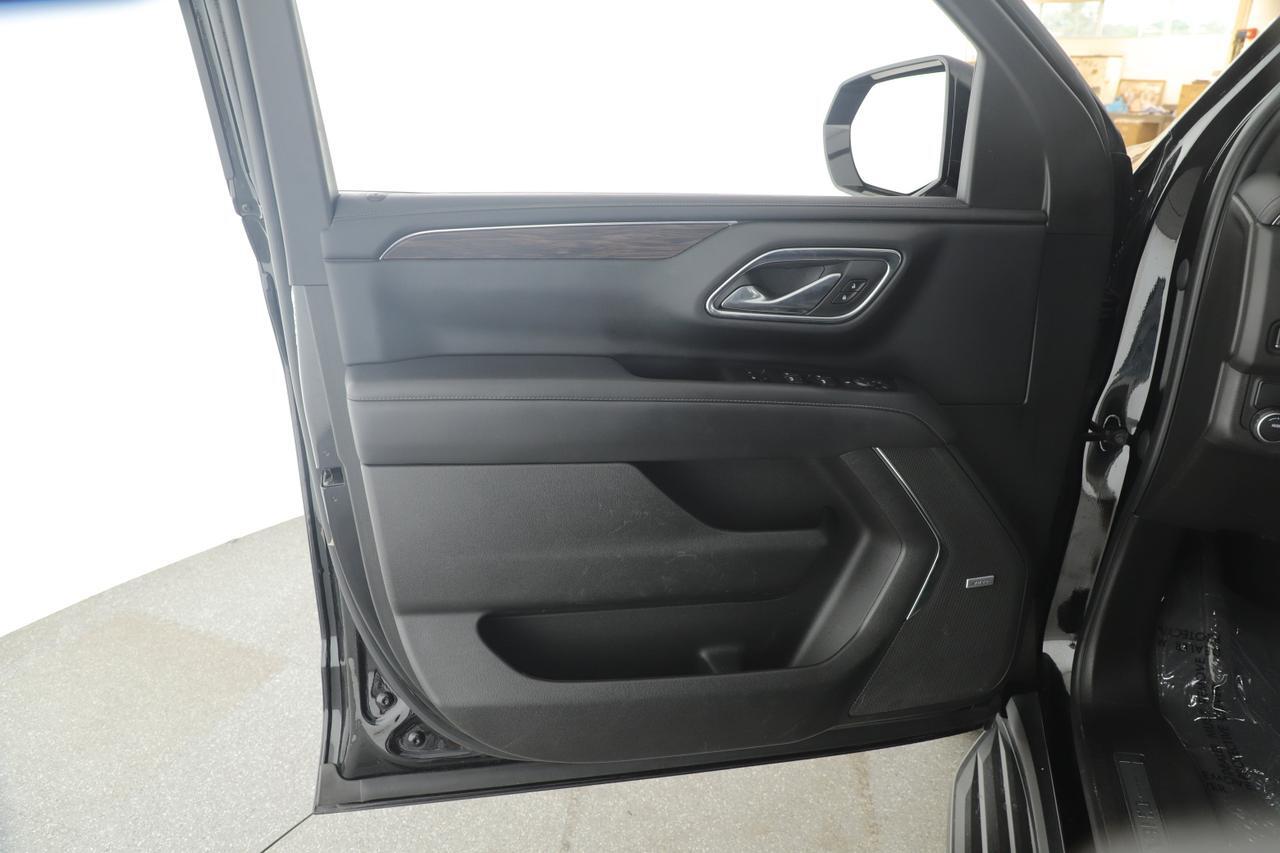 2023 Chevrolet Suburban LT New Braunfels TX