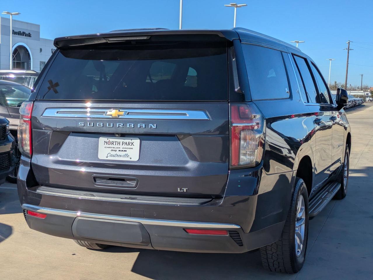 2023 Chevrolet Suburban LT