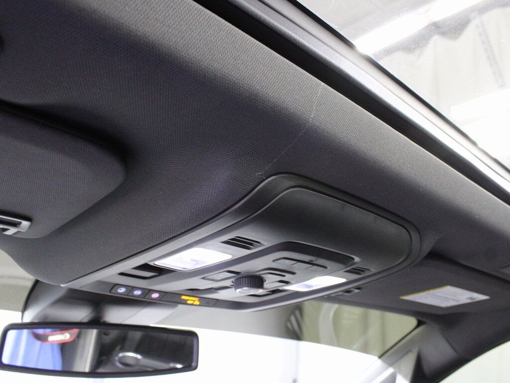 2023 Chevrolet Suburban Premier 4WD 7 Passenger Fond du Lac WI