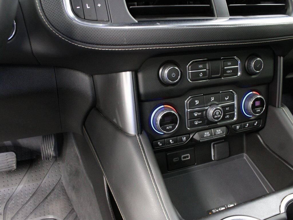 2023 Chevrolet Suburban Premier 4WD 7 Passenger Fond du Lac WI