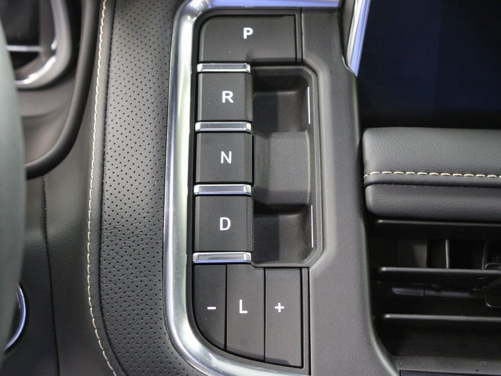 2023 Chevrolet Suburban Premier 4WD 7 Passenger Fond du Lac WI