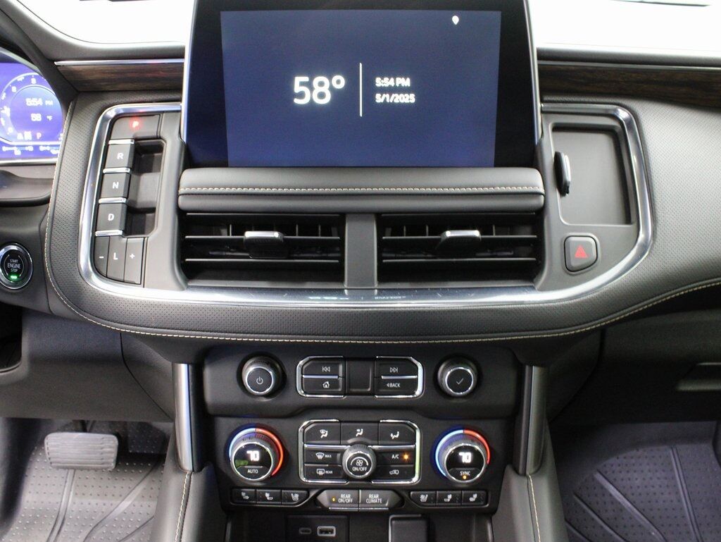 2023 Chevrolet Suburban Premier 4WD 7 Passenger Fond du Lac WI
