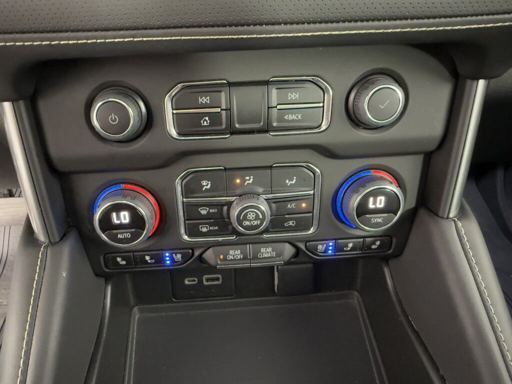 2023 Chevrolet Suburban Premier 4x4 w/Panoramic Sunroof Maumee OH