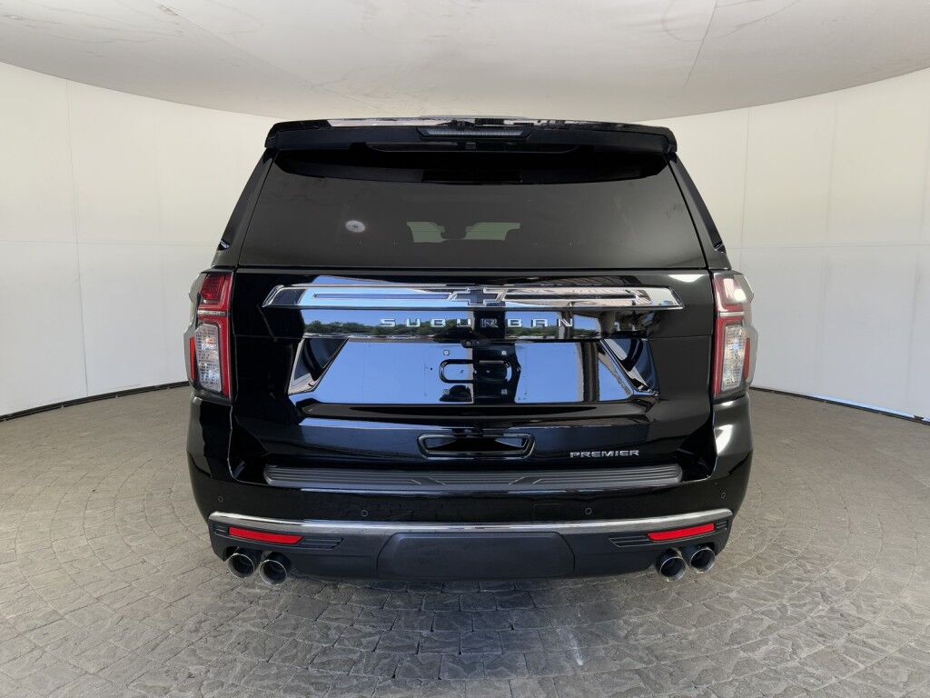 2023 Chevrolet Suburban Premier 4x4 w/Panoramic Sunroof Maumee OH