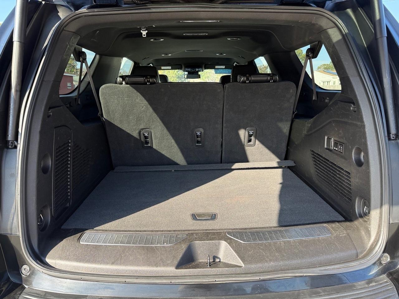 2023 Chevrolet Suburban Premier, APPLE CARPLAY/ANDROID AUTO, HEATED/VENTILATED SEATS, HEATED 2ND ROW, POWERED 3RD ROW, BOSE SPEAKERS, WIFI, LANE KEEP ASSIST, BACKUP CAMERA, CLEAN CARFAX, ONLY 1 OWNER, THIS SUV IS PERFECT FOR THE WHOLE FAMILY! Norfolk VA