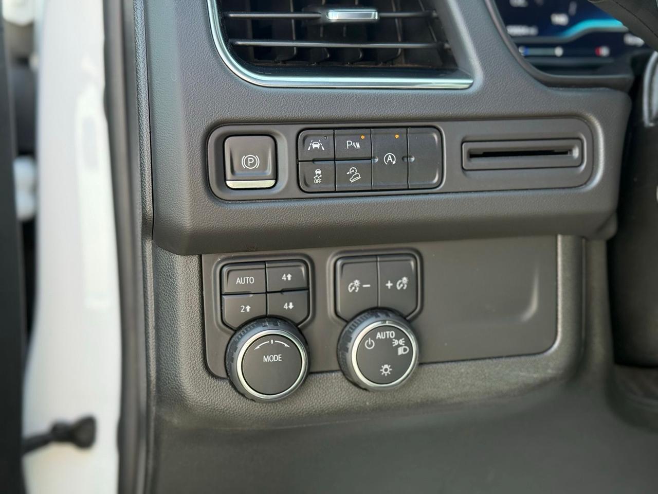 2023 Chevrolet Suburban Premier Crestwood KY