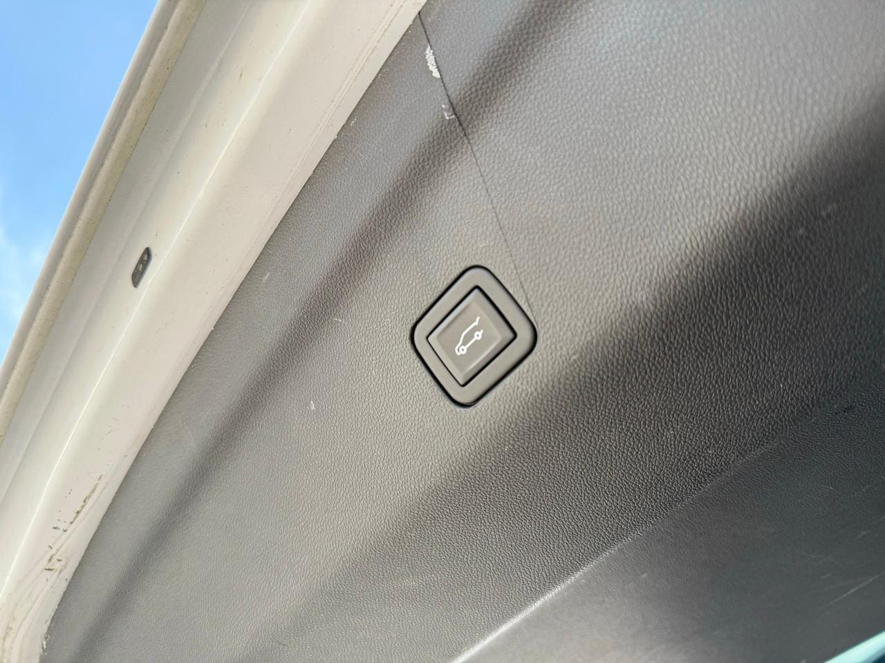 2023 Chevrolet Suburban Premier Crestwood KY