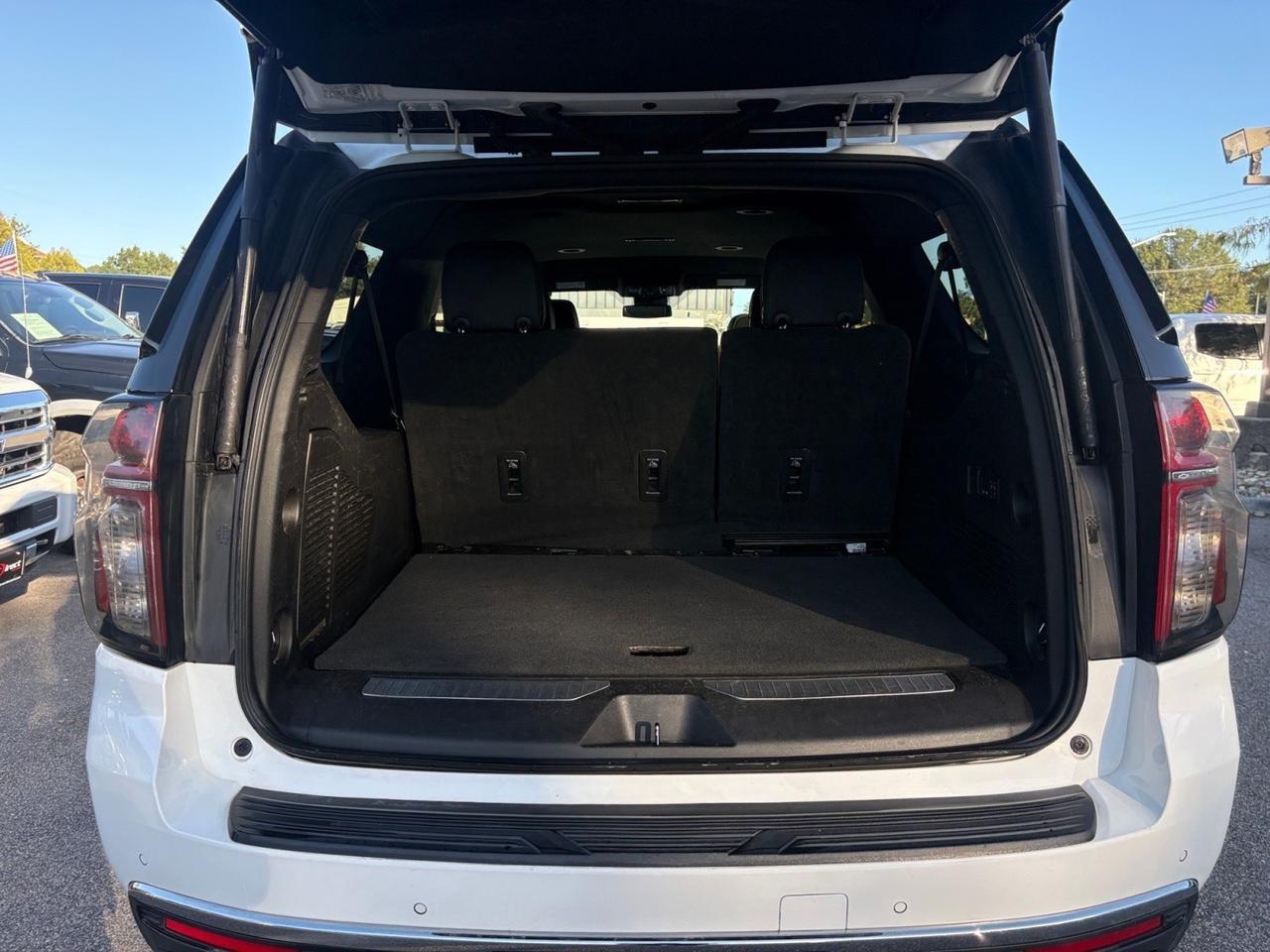 2023 Chevrolet Suburban Premier, LANE KEEP ASSIST, FORWARD COLLISION ALERT, BLIND SPOT MONITORING, POWER LIFTGATE, POWER 3RD ROW SEATS, CAPTAINS CHAIRS, RUNNING BOARDS, APPLE CARPLAY/ANDROID AUTO, HEATED & COOLING SEATS, ONE OWNER, CLEAN CARFAX, THIS SUBURBAN IS READY TO RI Virginia Beach VA