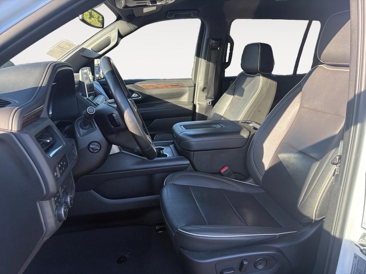 2023 Chevrolet Suburban Premier, LANE KEEP ASSIST, FORWARD COLLISION ALERT, BLIND SPOT MONITORING, POWER LIFTGATE, POWER 3RD ROW SEATS, CAPTAINS CHAIRS, RUNNING BOARDS, APPLE CARPLAY/ANDROID AUTO, HEATED & COOLING SEATS, ONE OWNER, CLEAN CARFAX, THIS SUBURBAN IS READY TO RI Virginia Beach VA