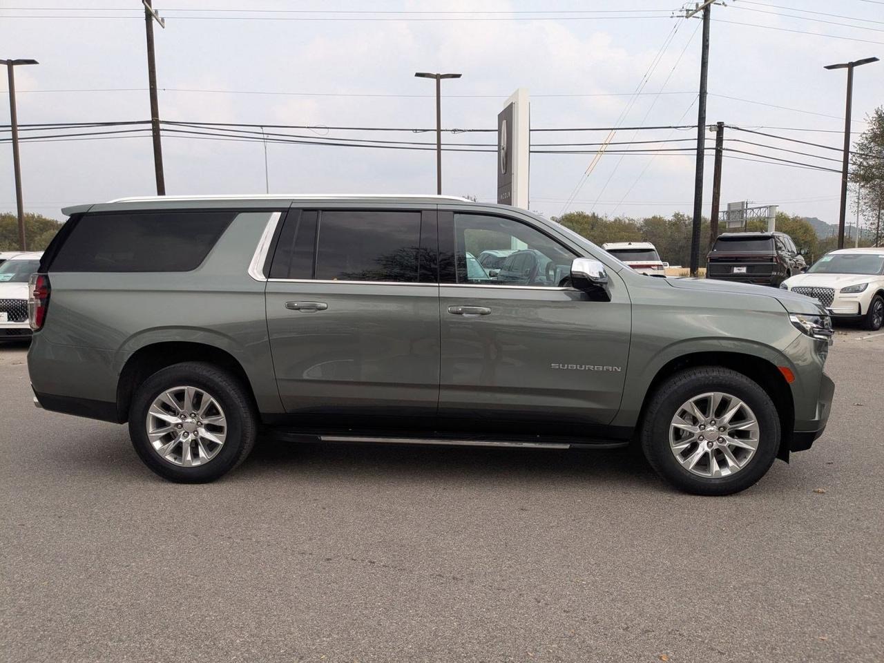 2023 Chevrolet Suburban Premier