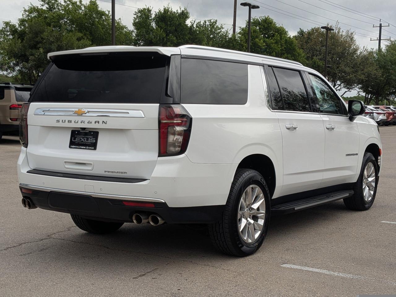 2023 Chevrolet Suburban Premier