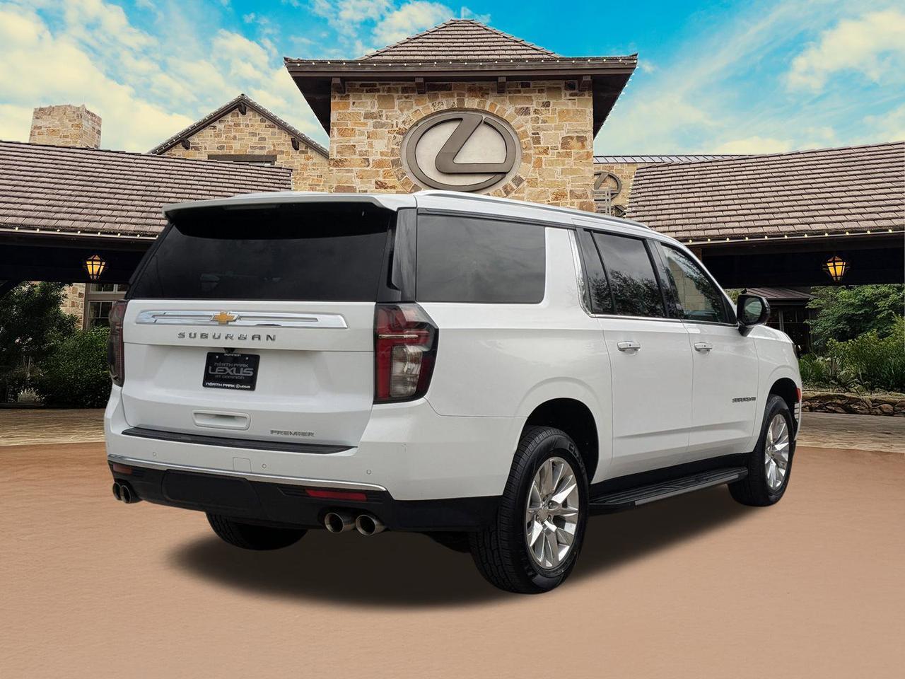 2023 Chevrolet Suburban Premier