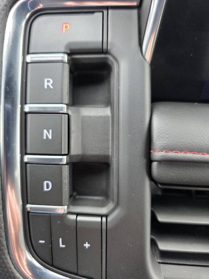 2023 Chevrolet Suburban RST 4x4 4dr SUV Eldridge IA